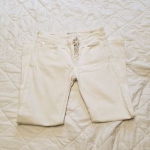 White skinny jeans